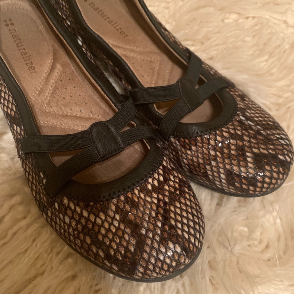 Snake print Naturalizer flats